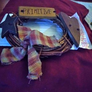 Primitive wall decor